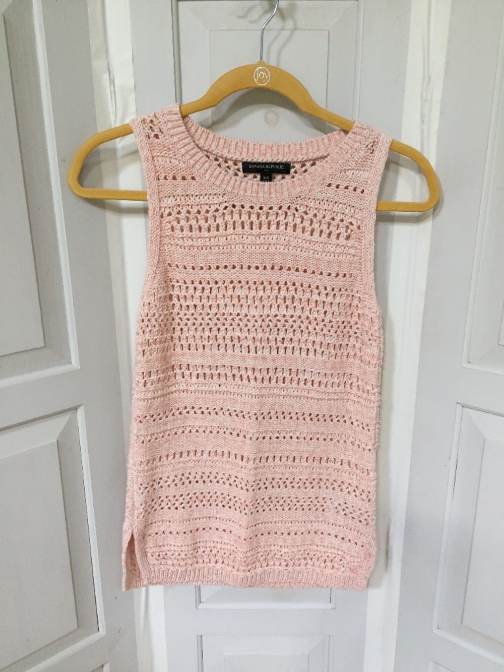 Banana Republic Pink Sleeveless Knit Scoop Neck Sweater